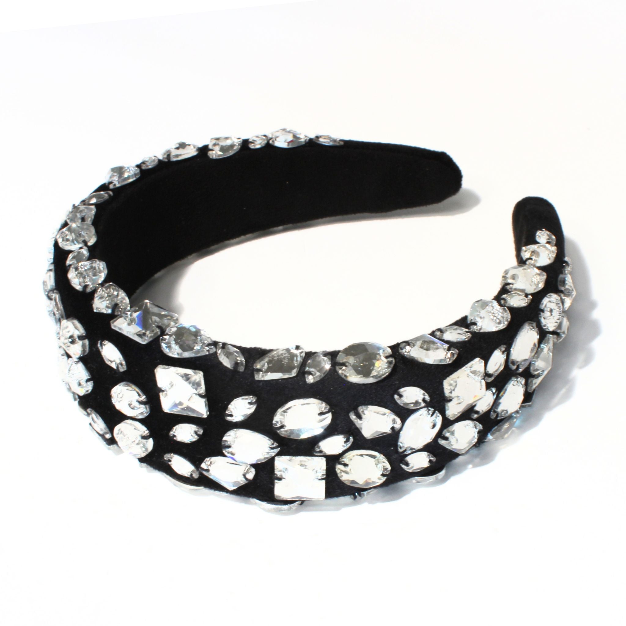 Black headband adorned with 110 exquisite crystals, a dazzling choice in headbands for women.