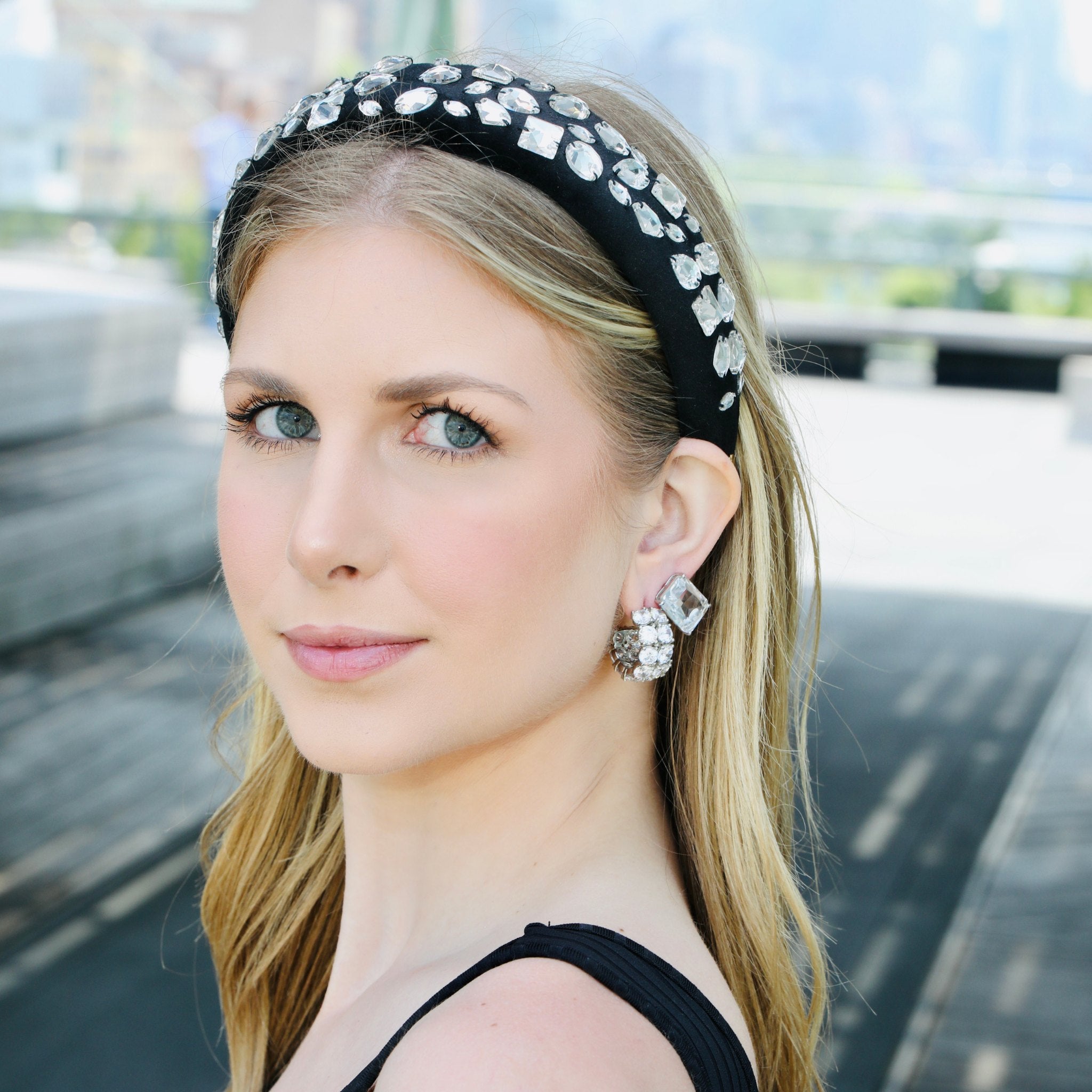 Sparkly black headband designed for comfort and style, suitable for casual and formal looks.