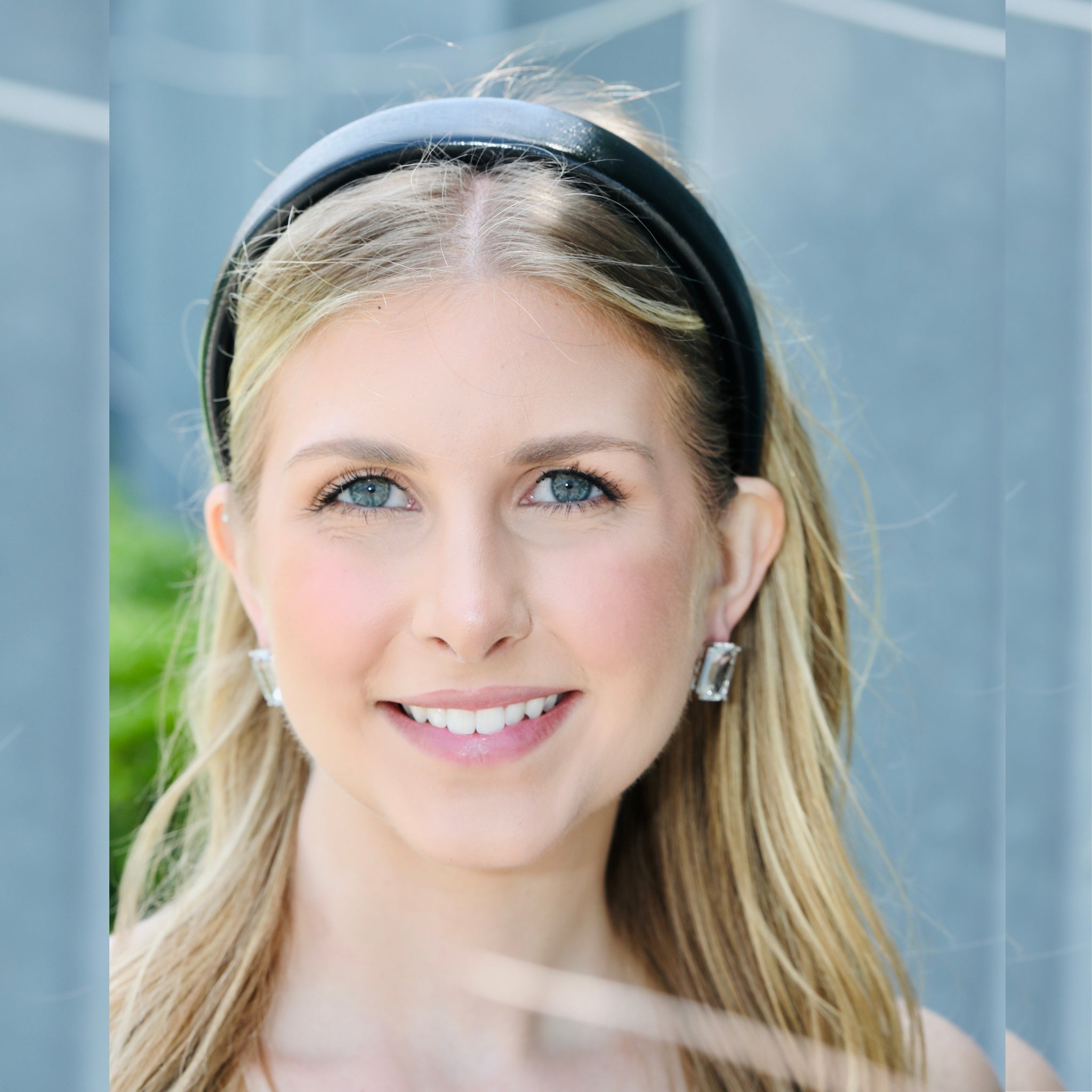 this elegant hair band hair band is made from black leather and is comfortable for all day wear