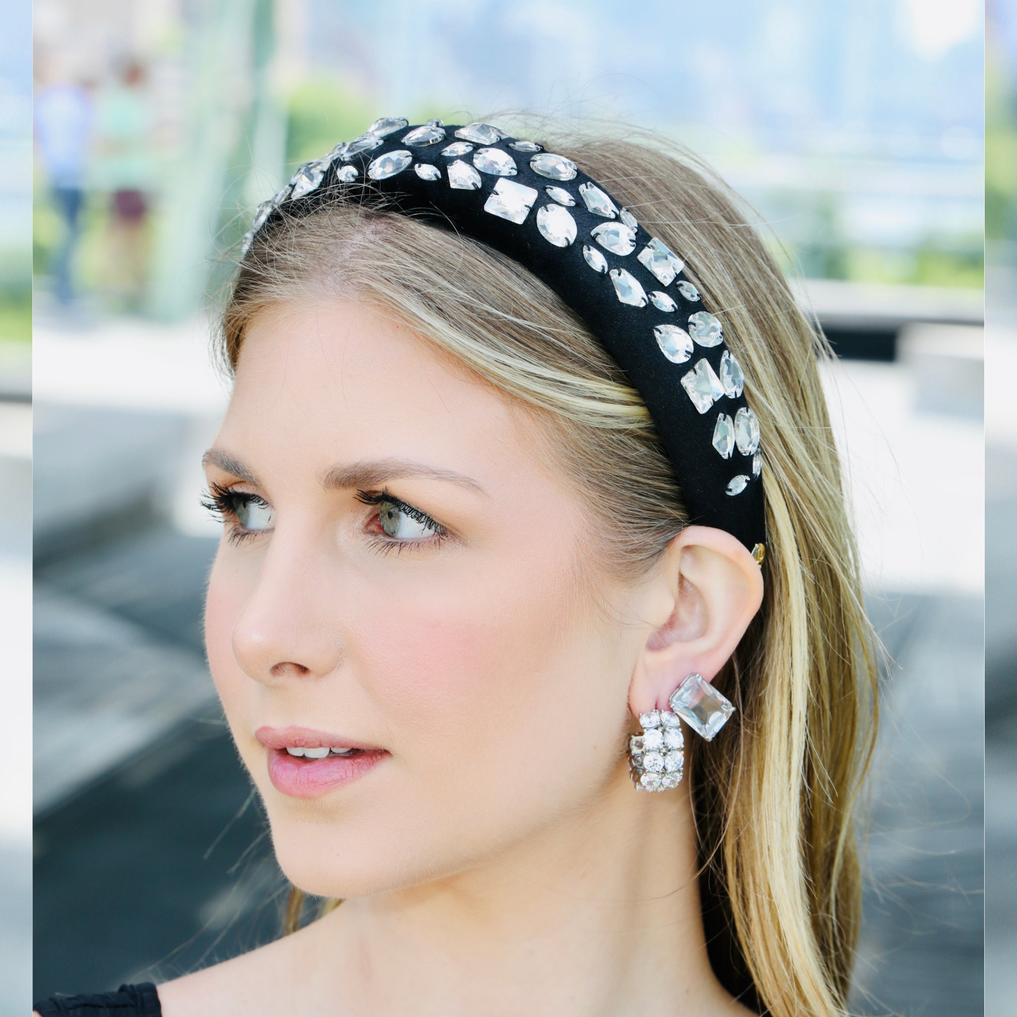 Crystal earring studs for women, simple everyday earrings with a timeless sparkle, perfect for any outfit. Only at uglam