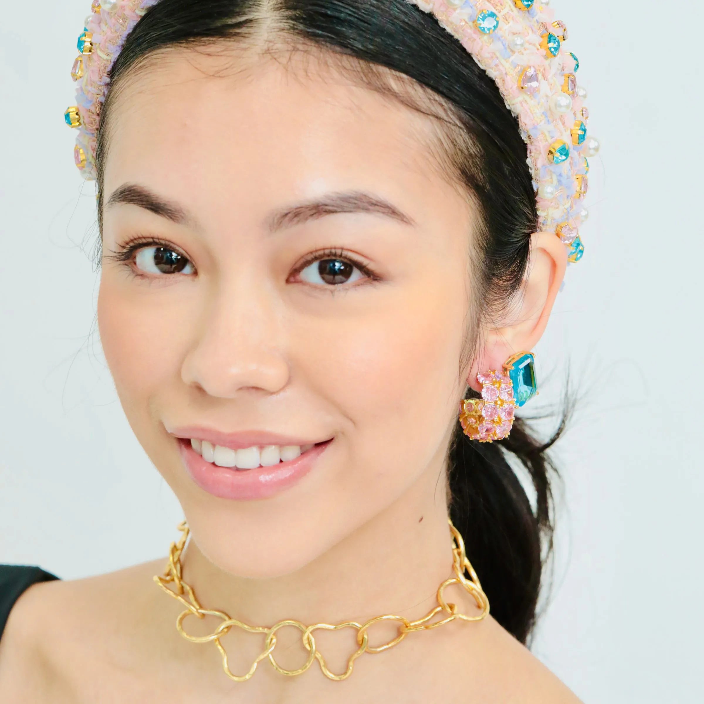 This pink statement earrings are one of the most elegant design by uglam.