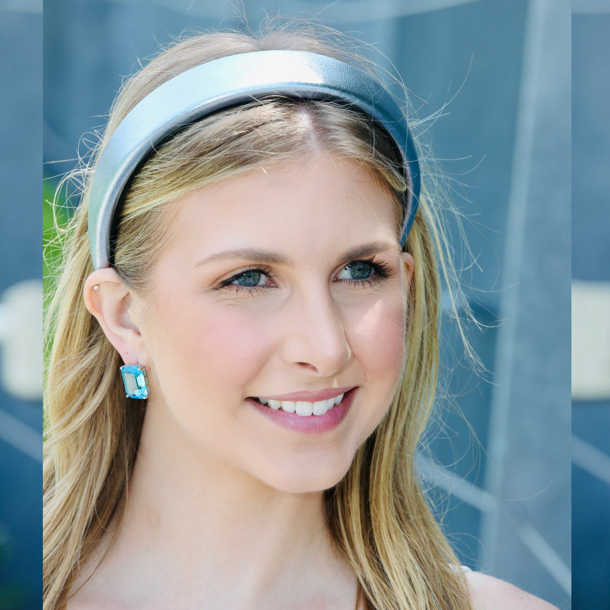 Light blue headband crafted from faux leather, combining comfort and elegance for everyday wear
